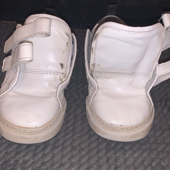 Boys velcro shoes from Gap! - Picture 7 of 8